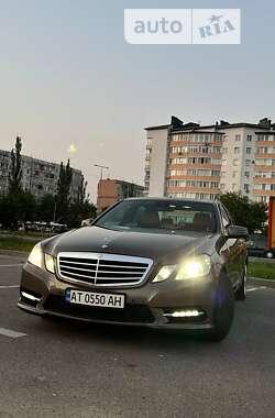 Седан Mercedes-Benz E-Class 2013 в Івано-Франківську