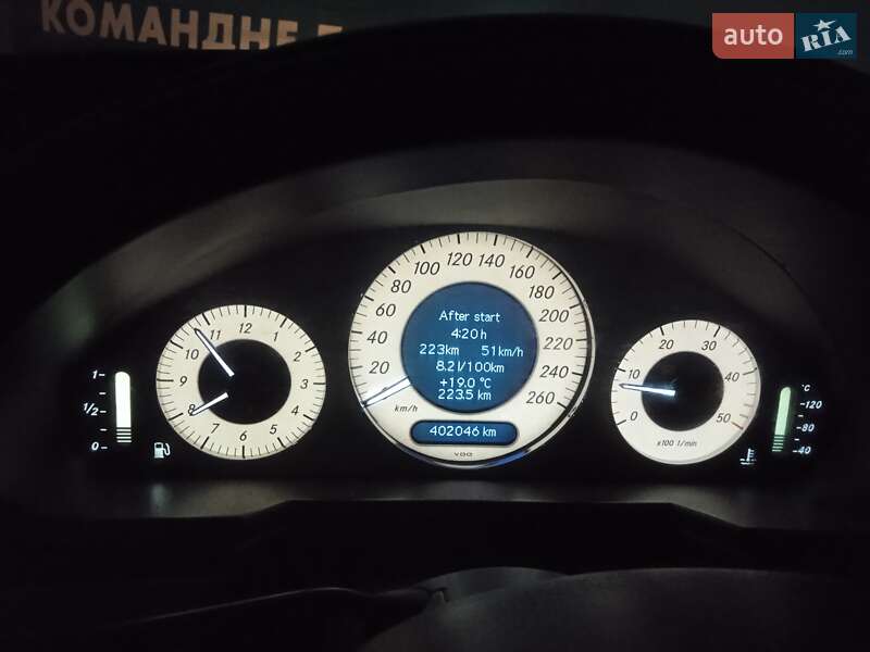 Седан Mercedes-Benz E-Class 2002 в Дніпрі