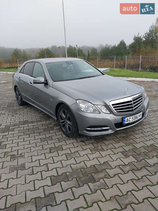 Седан Mercedes-Benz E-Class 2012 в Ковелі