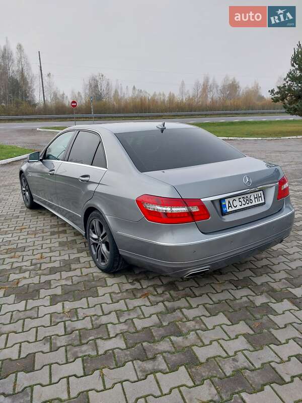 Седан Mercedes-Benz E-Class 2012 в Ковелі