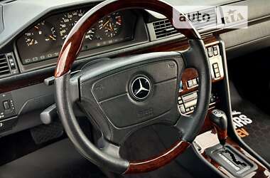 Седан Mercedes-Benz E-Class 1994 в 