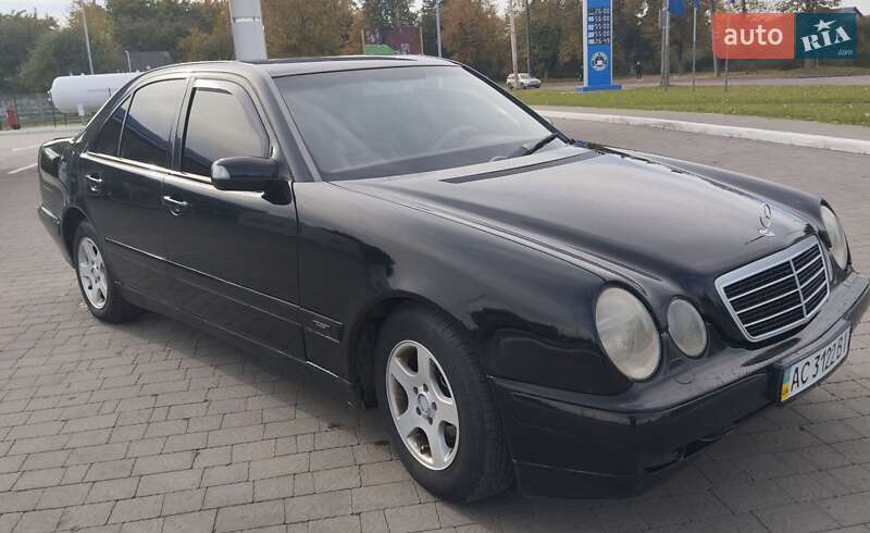 Седан Mercedes-Benz E-Class 2001 в Луцке