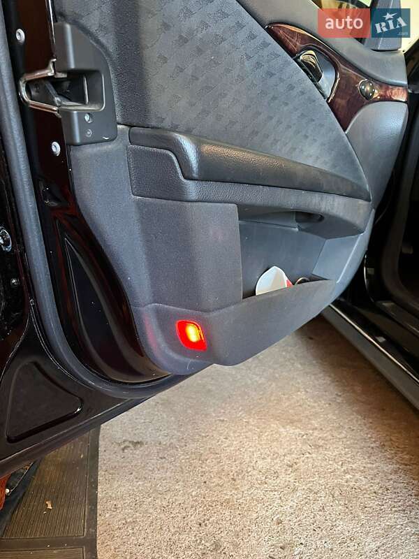 Универсал Mercedes-Benz E-Class 2005 в Косове