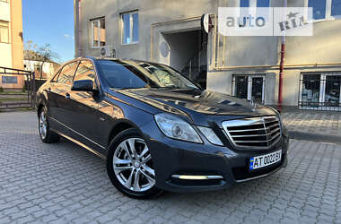 Седан Mercedes-Benz E-Class 2011 в 