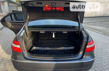 Седан Mercedes-Benz E-Class 2011 в 