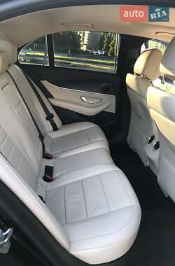 Седан Mercedes-Benz E-Class 2016 в 