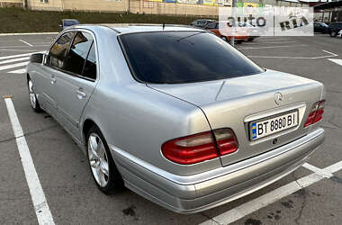 Седан Mercedes-Benz E-Class 2000 в Виннице