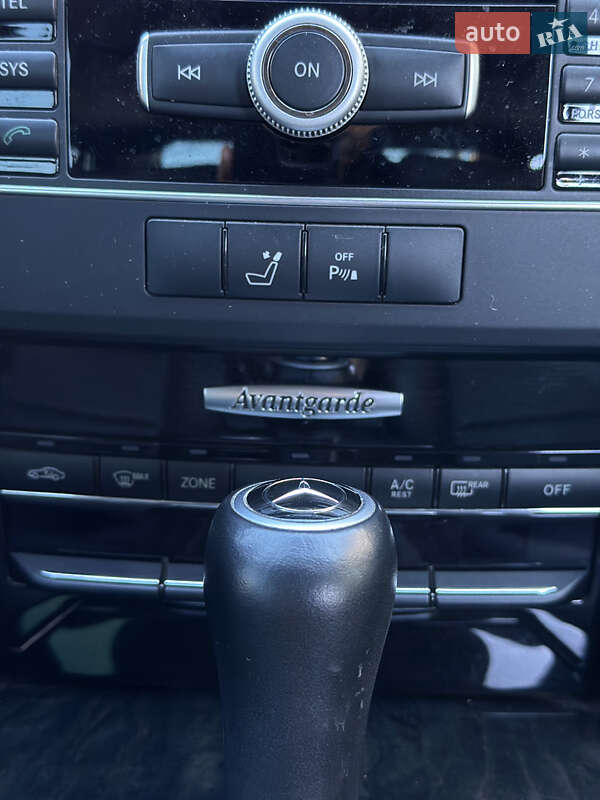 Седан Mercedes-Benz E-Class 2010 в Чернівцях фото 38 Седан Mercedes-Benz E-Class 2010 в Чернівцях