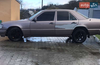 Седан Mercedes-Benz E-Class 1996 в Турці