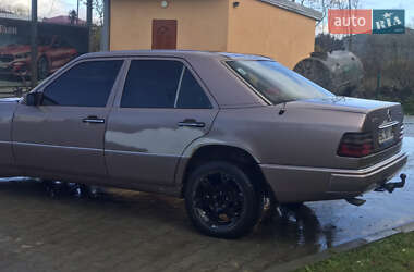 Седан Mercedes-Benz E-Class 1996 в Турці