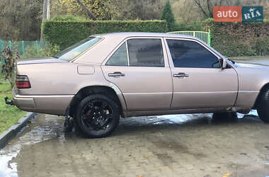 Седан Mercedes-Benz E-Class 1996 в Турці