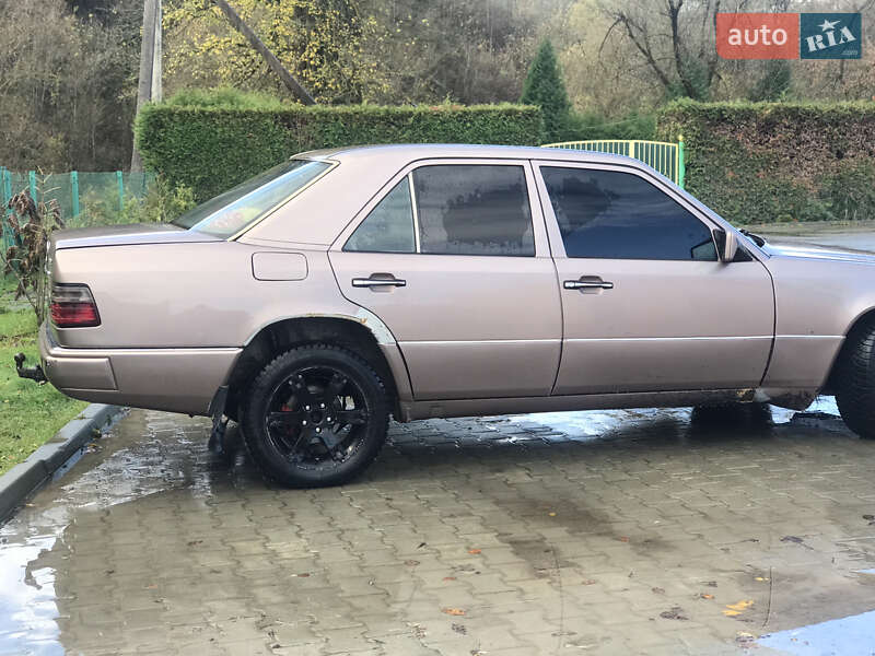 Седан Mercedes-Benz E-Class 1996 в Турке