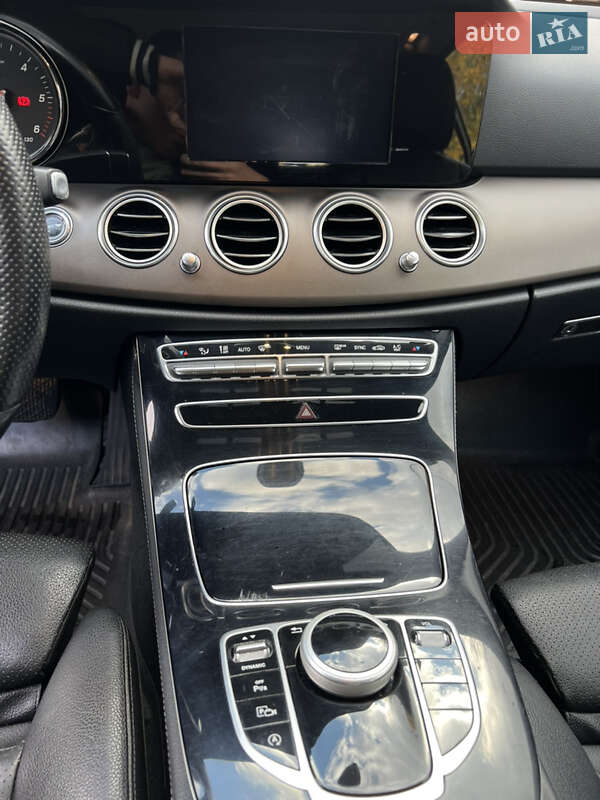 Универсал Mercedes-Benz E-Class 2016 в Львове