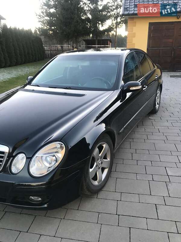 Седан Mercedes-Benz E-Class 2002 в Самборе фото 15 Седан Mercedes-Benz E-Class 2002 в Самборе