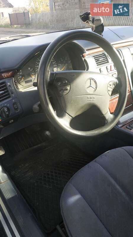 Универсал Mercedes-Benz E-Class 2000 в Овруче