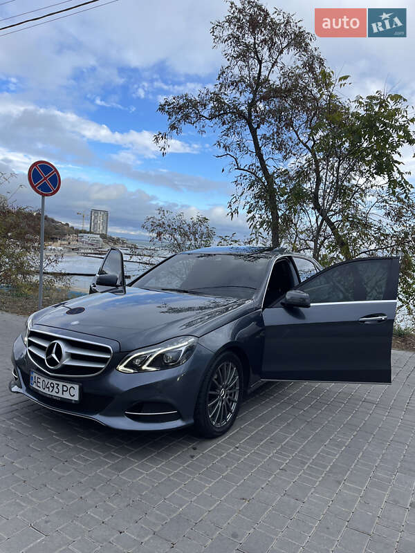 Седан Mercedes-Benz E-Class 2014 в Одесі