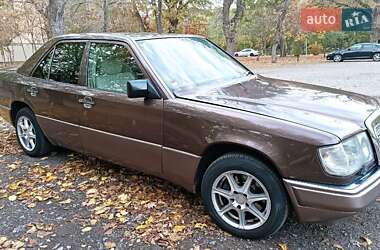 Седан Mercedes-Benz E-Class 1992 в Одесі