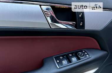 Купе Mercedes-Benz E-Class 2010 в 