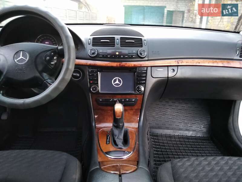Седан Mercedes-Benz E-Class 2003 в Олександрії