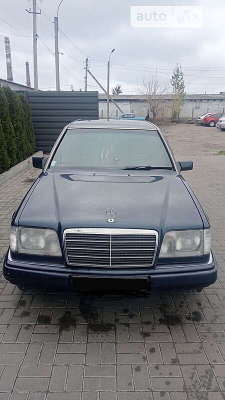 Mercedes-Benz E-Class 1994