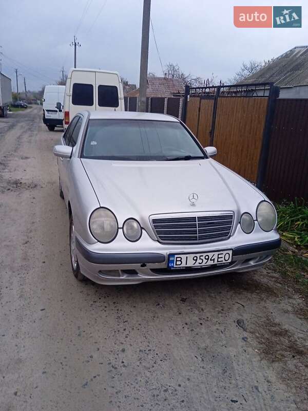 Mercedes-Benz E-Class 2000