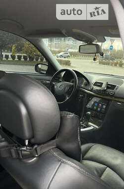 Седан Mercedes-Benz E-Class 2005 в 