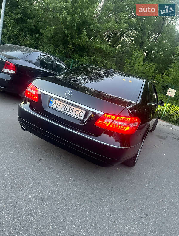Седан Mercedes-Benz E-Class 2009 в Кривом Роге