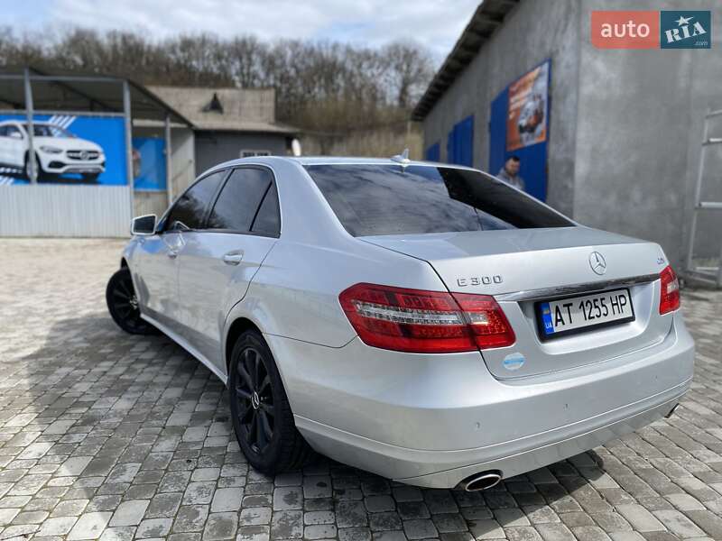 Седан Mercedes-Benz E-Class 2010 в Коломые