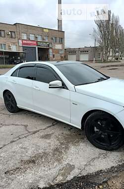 Седан Mercedes-Benz E-Class 2010 в Запоріжжі