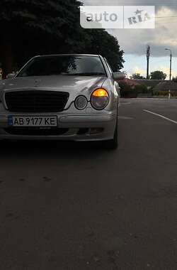 Седан Mercedes-Benz E-Class 2001 в Вінниці