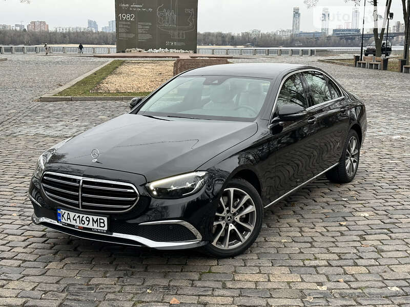 Седан Mercedes-Benz E-Class 2021 в 
