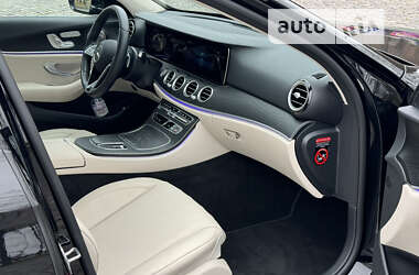 Седан Mercedes-Benz E-Class 2021 в 