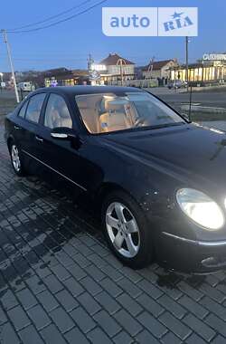 Седан Mercedes-Benz E-Class 2005 в Черновцах