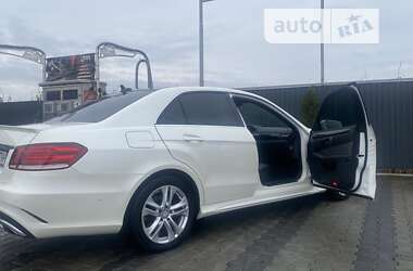 Седан Mercedes-Benz E-Class 2012 в Иршаве