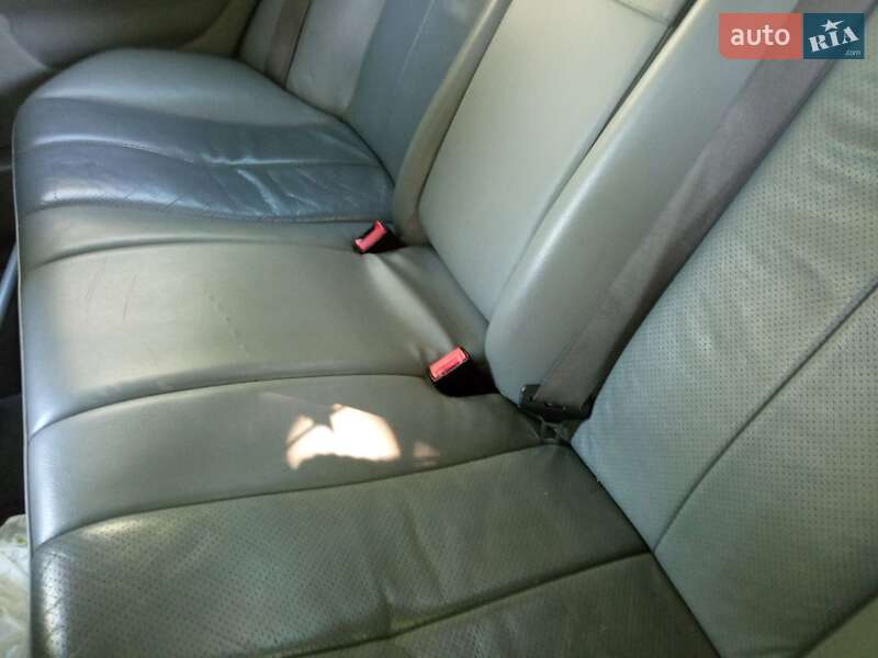 Седан Mercedes-Benz E-Class 2001 в Запорожье