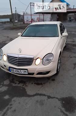 Седан Mercedes-Benz E-Class 2006 в Тростянце