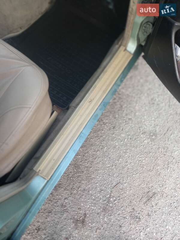 Седан Mercedes-Benz E-Class 1986 в Одессе