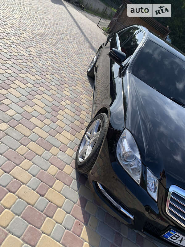 Седан Mercedes-Benz E-Class 2012 в Хмельницькому