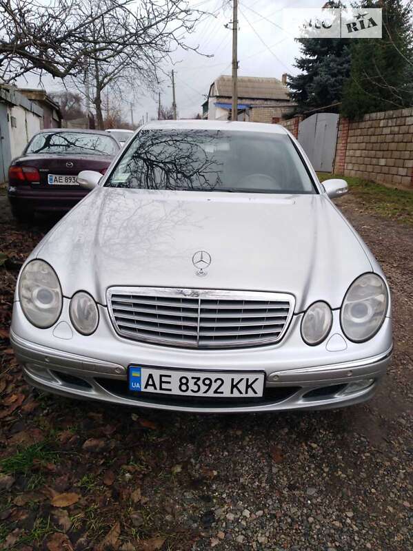 Седан Mercedes-Benz E-Class 2003 в 