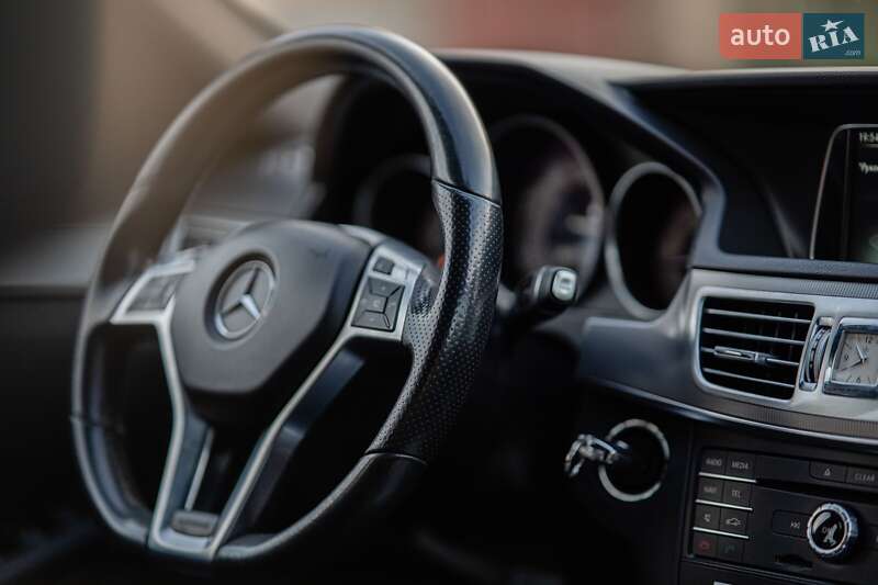 Універсал Mercedes-Benz E-Class 2016 в Волочиську