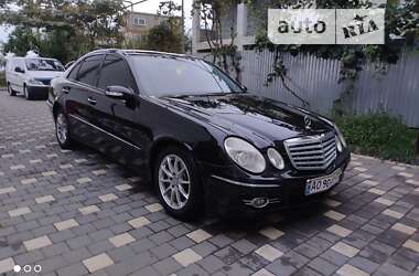 Седан Mercedes-Benz E-Class 2005 в Иршаве