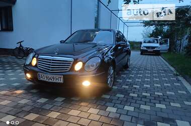 Седан Mercedes-Benz E-Class 2005 в Іршаві