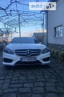 Седан Mercedes-Benz E-Class 2012 в Іршаві