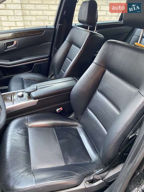 Седан Mercedes-Benz E-Class 2013 в Миколаєві фото 3 Седан Mercedes-Benz E-Class 2013 в Миколаєві