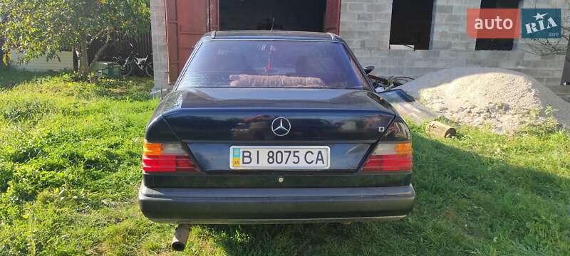 Седан Mercedes-Benz E-Class 1987 в Самборе