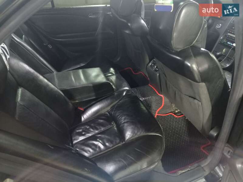 Седан Mercedes-Benz E-Class 1996 в Першотравенську