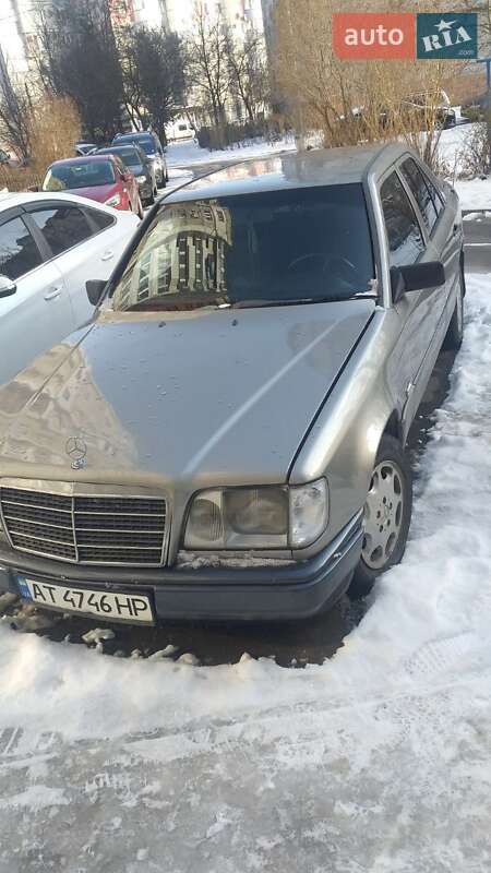 Mercedes-Benz E-Class 1986