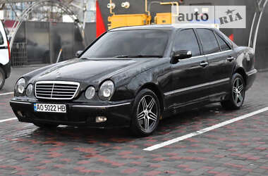 Седан Mercedes-Benz E-Class 2000 в Дніпрі