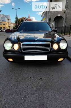 Седан Mercedes-Benz E-Class 1999 в Рава-Русской