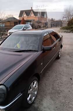 Седан Mercedes-Benz E-Class 1998 в 